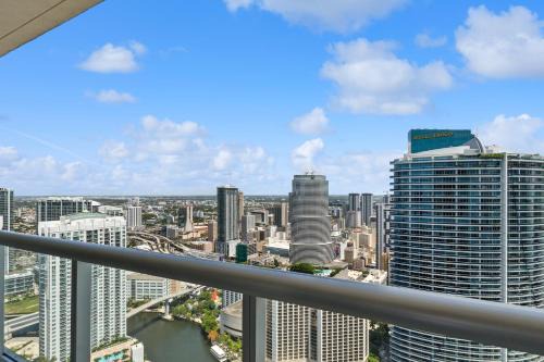 Downtown Miami Apartment | Apartment on the Highest Floor - Icon Brickell 3