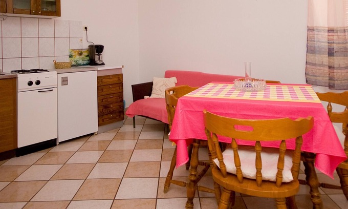 Rab Apartment | Apartment on the seafront of the island of Rab with private beach