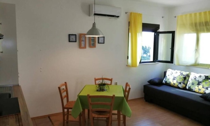 Vratarusa Apartment | Apartment Orlić (98741-A1) - Senj