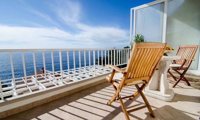 Gorica Apartment | Apartment Paco - Three-Bedroom Apartment with Balcony and Sea View