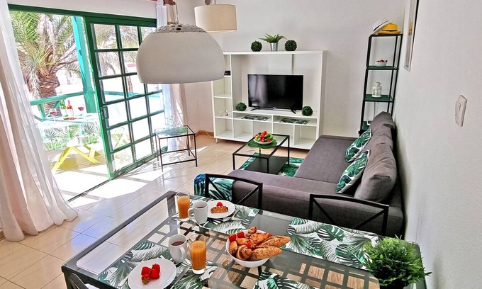 Bahia Calma Apartment | Apartment PALM GARDEN - Costa Calma - Fiber Optic Internet - Pool