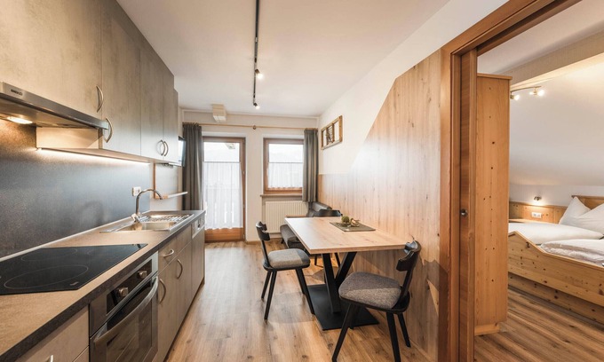 Chifa Apartment | Apartment panorama with south-facing balcony