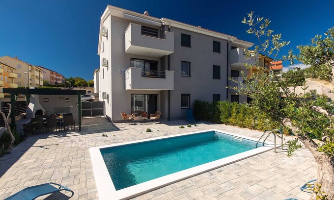 Cizici Apartment | Apartment PATRICK with private pool