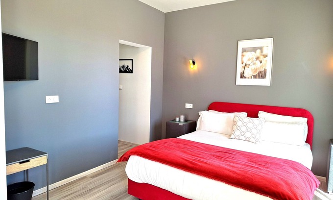 Sainte-Tulle House | Apartment "Perle" - Domaine de la Mautanne *