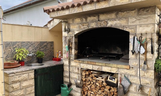 Nin Apartment | Apartment Pine with shared hot tub