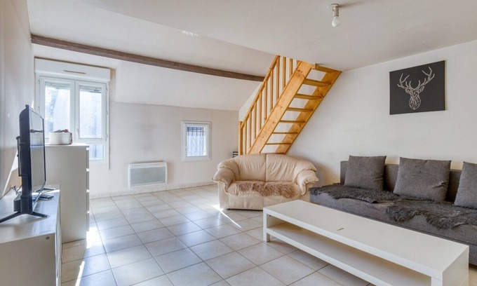 Etampes Apartment | Apartment-Private Bathroom