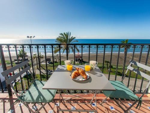 Rincon de la Victoria Apartment | Apartment Rinconada beachfront by Interhome