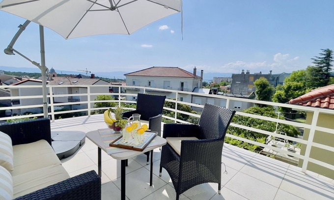 Kraljevica Apartment | Apartment Reful