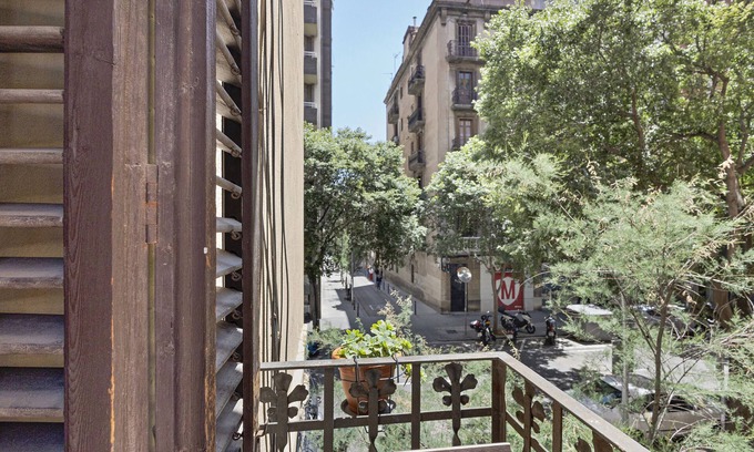 el Camp d'en Grassot i Gracia Nova Apartment | Apartment 'Sagrada Familia' with Balcony and Wi-Fi