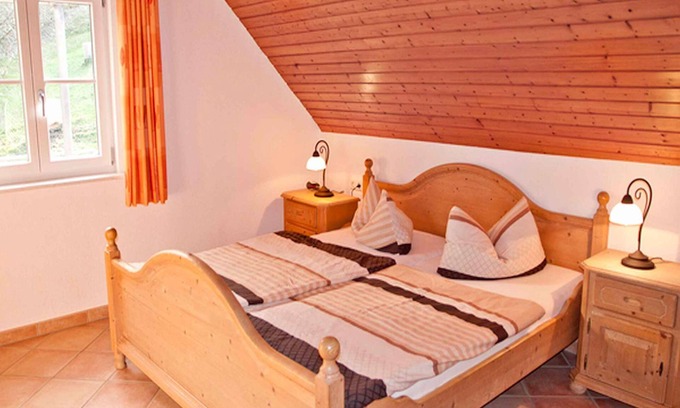 Kirnbach Apartment | Apartment 'Sonneneck' with Mountain View, Shared Pool and Wi-Fi