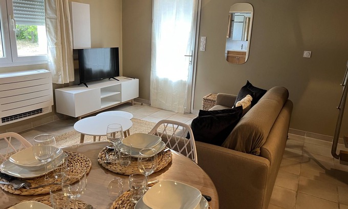 Corte Apartment | Apartment-Standard-Ensuite with Shower-Balcony