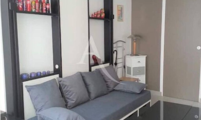 Gare Apartment | Apartment Studio in Small renovated house in Paris