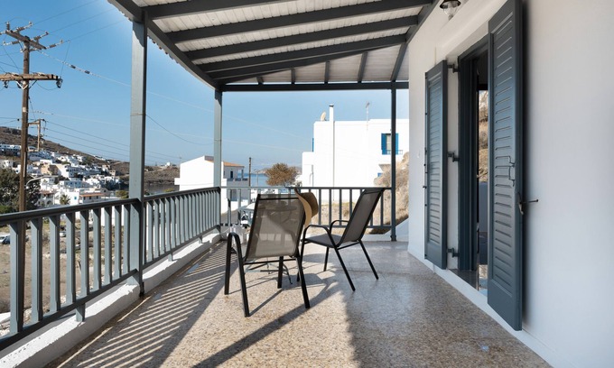Merichas Apartment | Apartment 'The View House 1' with Sea View, Wi-Fi and Air Conditioning