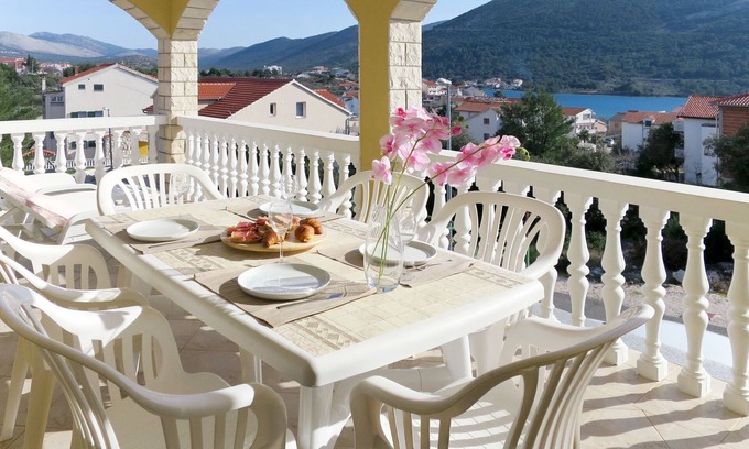 Grebastica Apartment | Apartment Toni by Interhome