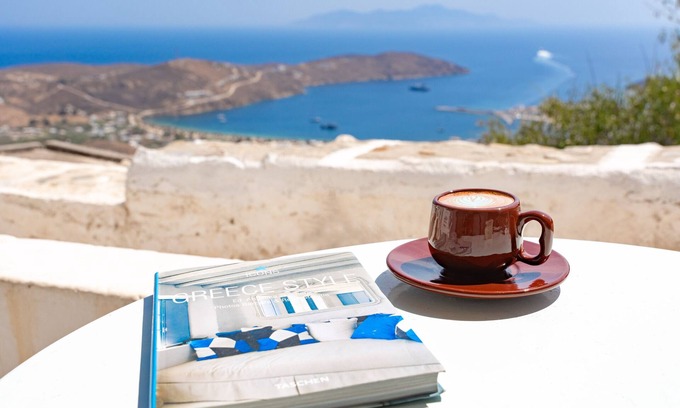 Serifos Apartment | Apartment "Traditional Hora House" with Private Terrace & Air Conditioning