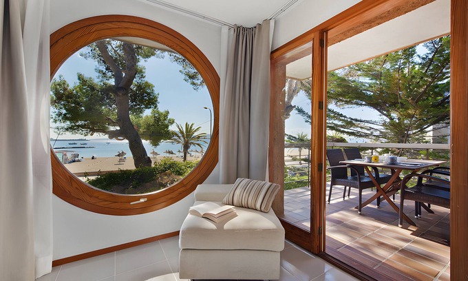 Puerto de Pollensa Apartment | Apartment 'Ull De Bou' with Sea View, Wi-Fi and Air Conditioning
