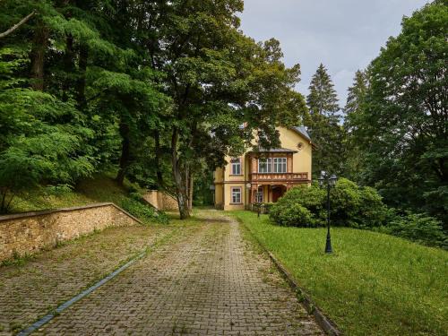 Janske Lazne Apartment | Apartment Villa Belvedere-3 by Interhome