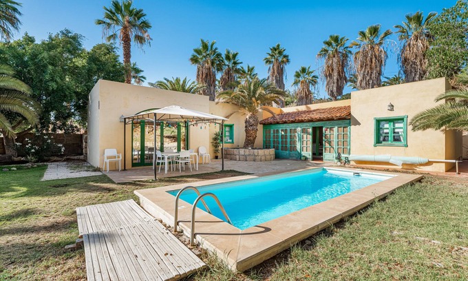 Adeje Villa | Apartment 'Villa Colliure' with Sea View, Private Pool and Wi-Fi