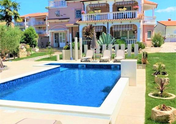 Kukci Apartment | Apartment Villa Engel with Pool