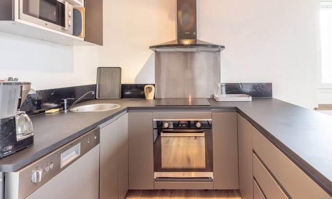 Plateau-d'Assy Apartment | Apartment 'Vue Mt Blanc-grd Espace Vert-6 Pers' with Mountain View, Shared Garden and Wi-Fi