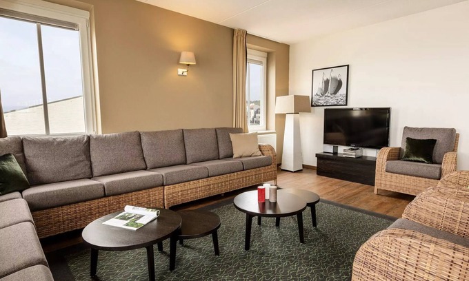 Zeewolde Apartment | Apartment Waterfront 12 People