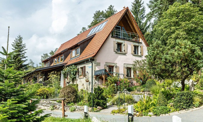 Weidenberg Apartment | Apartment "Wildenreuth" with Terrace & Wi-Fi