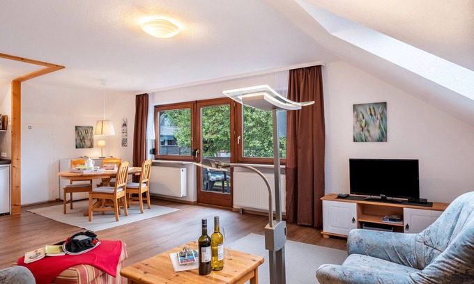 Hinterzarten Apartment | Apartment 'Windeckkopf' with Balcony and Wi-Fi