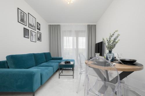 Powazki Apartment | Apartment with Balcony & Parking in Warsaw by Noclegi Renters