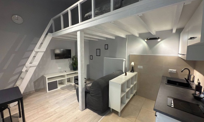 Stradom Apartment | Apartment with Mezzanine and Private Courtyard