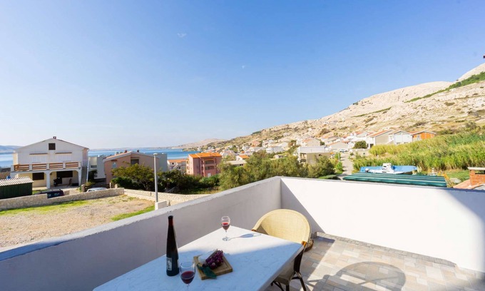 Metajna Apartment | Apartment with sea view, free WiFi, free parking