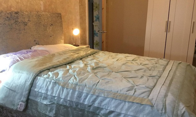 Plymouth Apartment | Apartment with shared garden