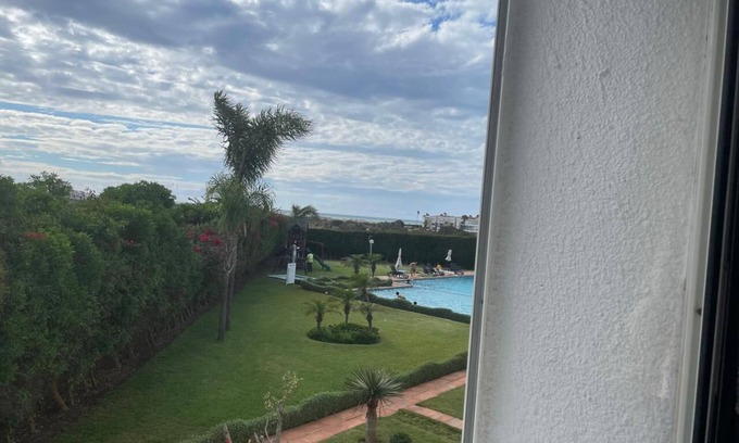 Casablanca Apartment | Apartment with swimming pool and sea a few meters away
