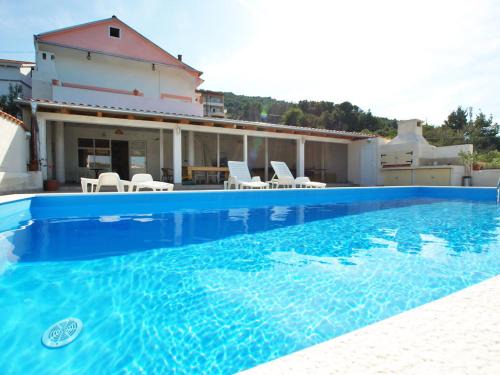 Kali Apartment | Apartment Zdenko-2 by Interhome