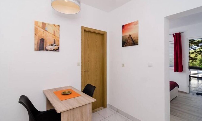 Kobas Apartment | Apartments Ammos - One Bedroom Apartment with Shared Terrace and Sea View (Mali)