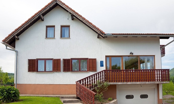 Catrnja Apartment | Apartments and rooms Zoran, (16222), Smoljanac, hr