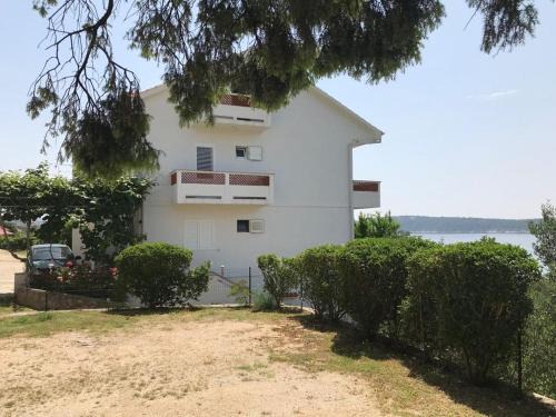 Banjol Apartment | Apartments by the sea Banjol, Rab - 15679