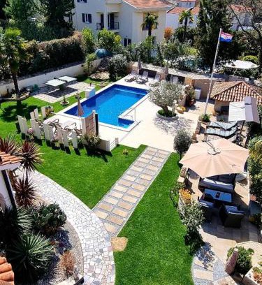 Cancini Apartment | Apartments Engel with Pool