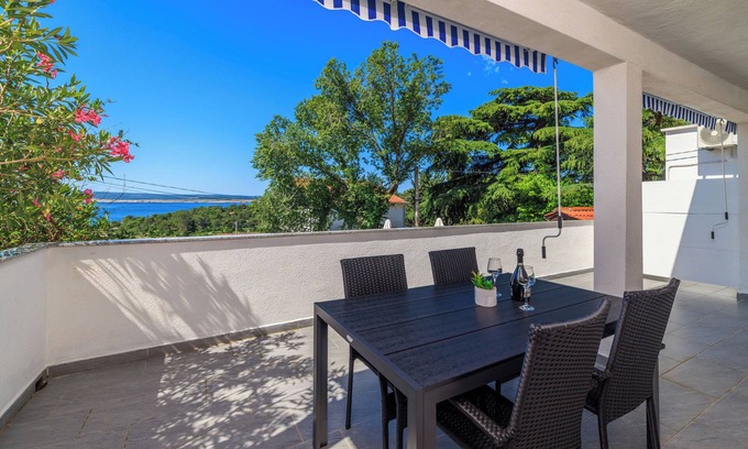 Klanfari Apartment | Apartments Jadranka (66421-A2) - Dramalj (Crikvenica)