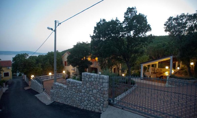 Povile Apartment | Apartments Marinko