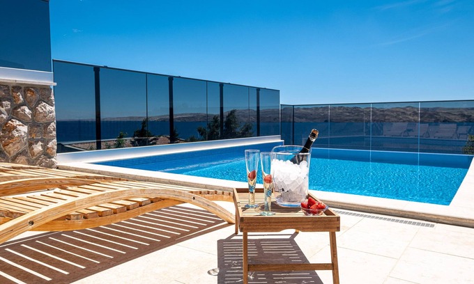 Cesarica Condo | Apartments Matea with Infinity Pool