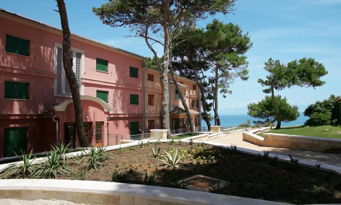 Veli Losinj Apartment | Apartments Punta