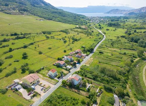 Baska Apartment | Apartments Sara & Kiki