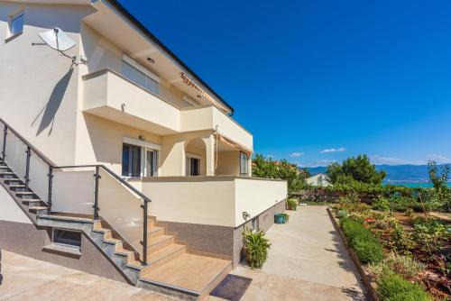 Cizici Apartment | Apartments Star by the sea