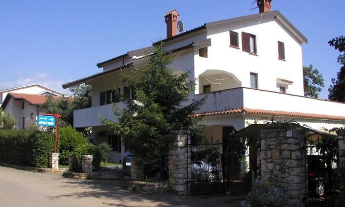 Karigador Apartment | Apartments with parking space Karigador, Novigrad - 2534