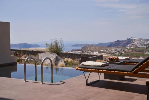 Pyrgos Hotel | Apikia Santorini