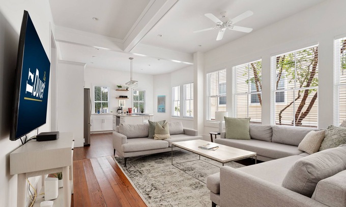 Downtown Charleston Apartment | Apollo | Luxurious Escape in Downtown Charleston
