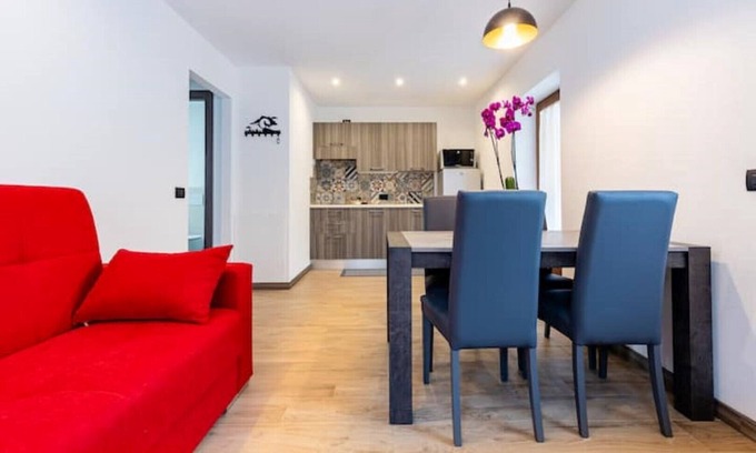 Isolaccia Apartment | App. Cancano bike storage, near ski area, near QC Terme Bormio, trekking, biking