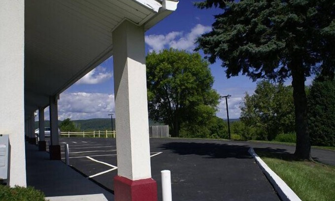 Vernon Hotel | Appalachian Motel