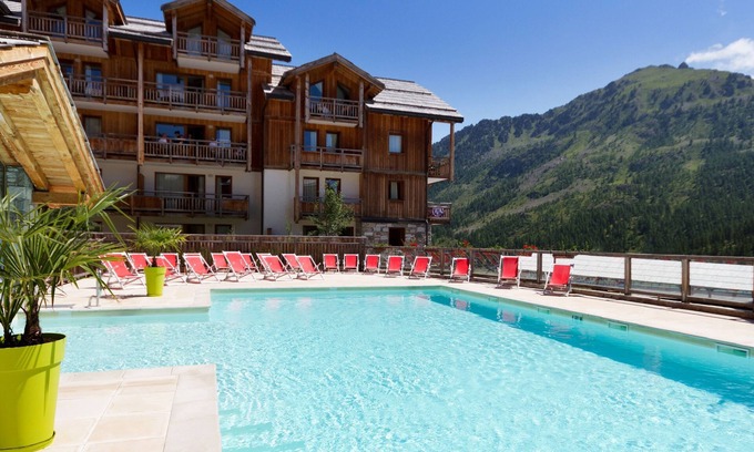 Montgenevre Condo | Appart Confortable Au Pied des Pistes | Accès Piscine Chauffée
