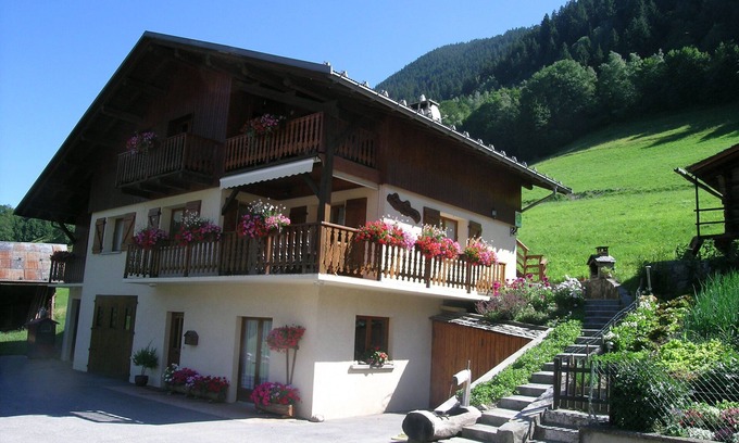 Beaufort Apartment | Appart ds cottage with terrace & panoramic view Arêches-in BEAUFORT SAVOIE
